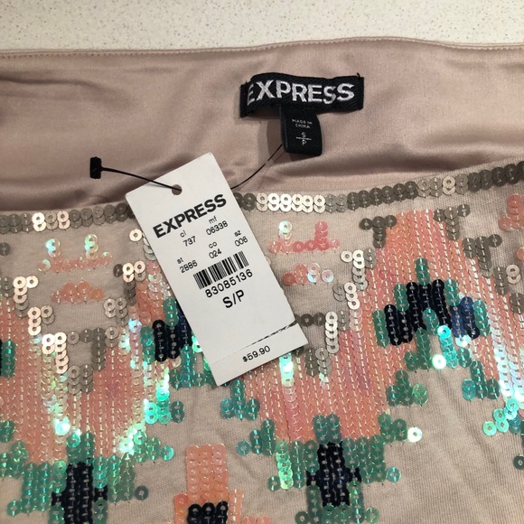 NWT Express festival miniskirt - Picture 2 of 2